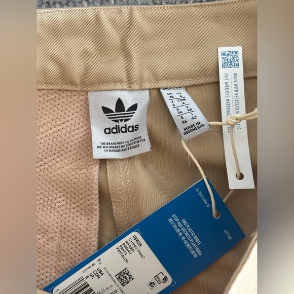 Adidas Beige Logo Chino Pants Size 6 Brand New - Picture 6 of 15